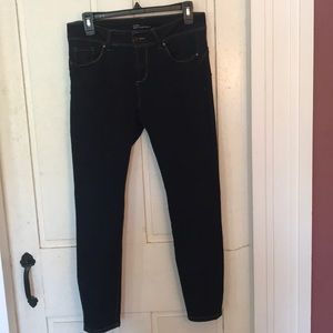Stretch Skinny Jeans.
